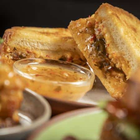 Spicy-Jalapeno-Savoury-Topping-Sauce-470g-2