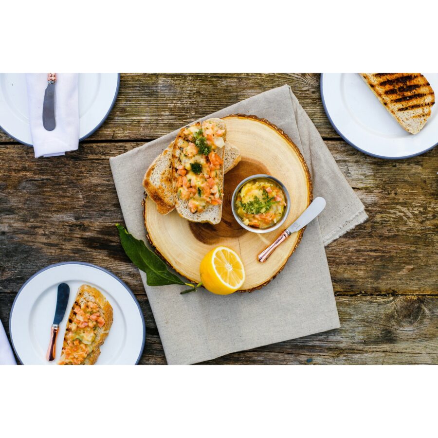 Artesa-Rustic-Small-Wooden-Serving-Board-4