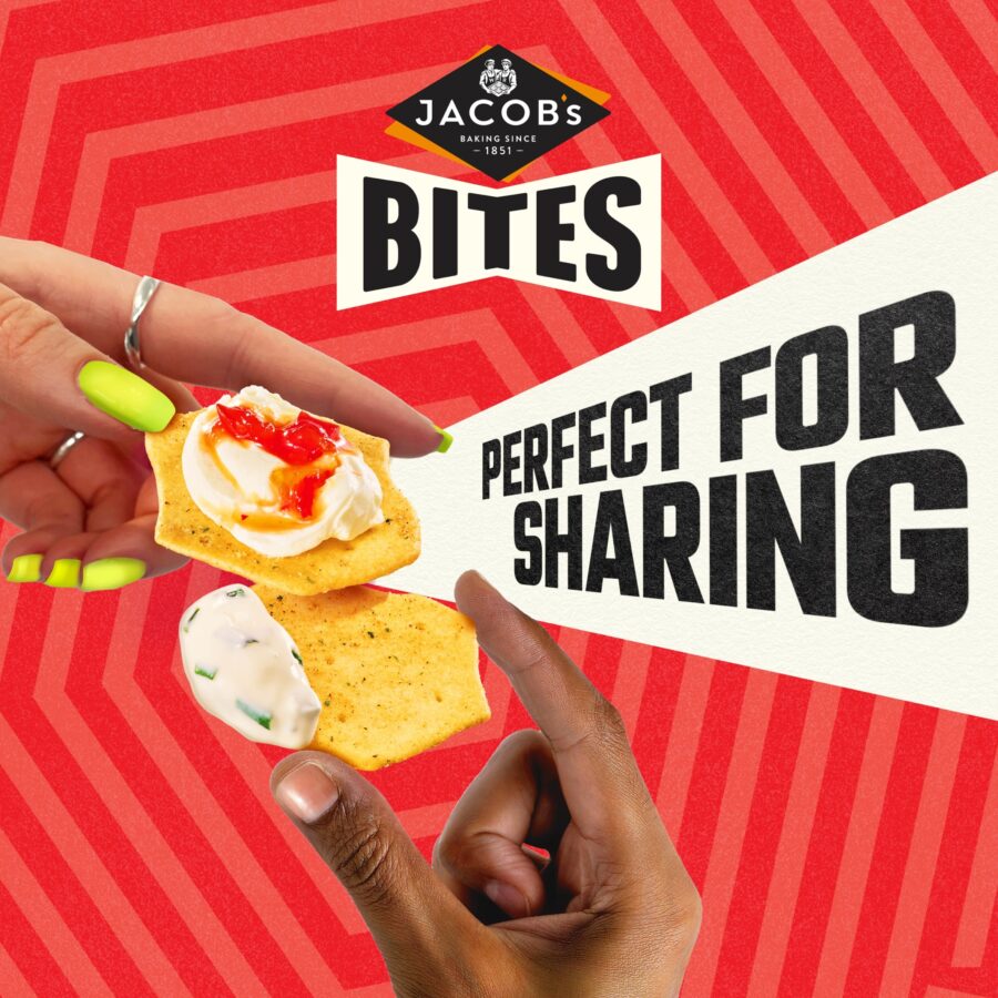 Jacobs-Bites-Sweet-Chilli-Sour-Cream-Crackers-125g-3