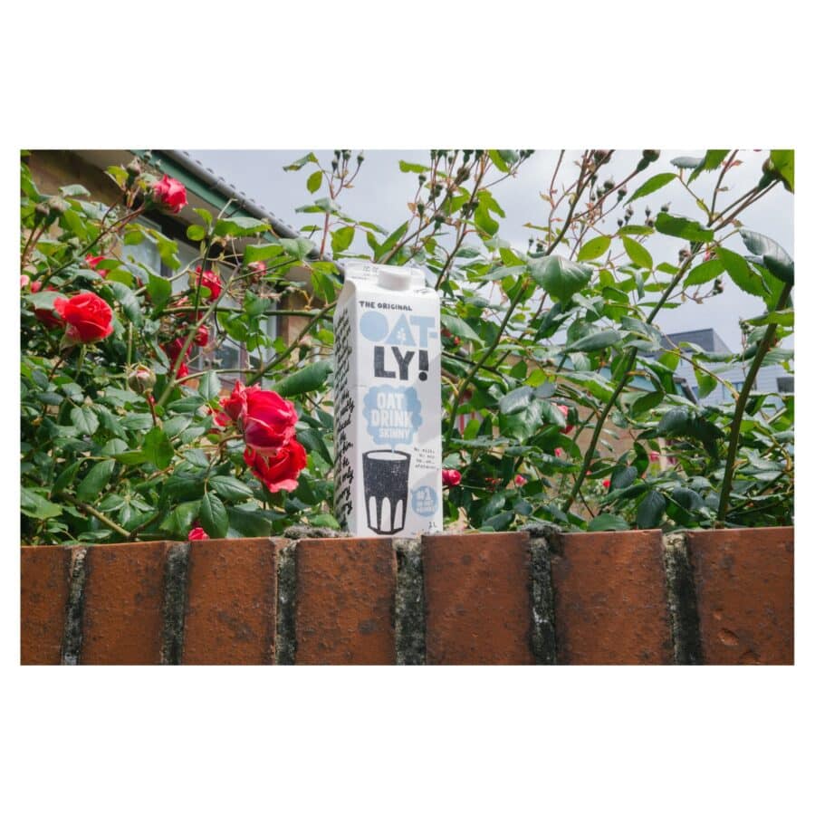 Oatly-Light-Oat-Drink-Chilled-1L-3