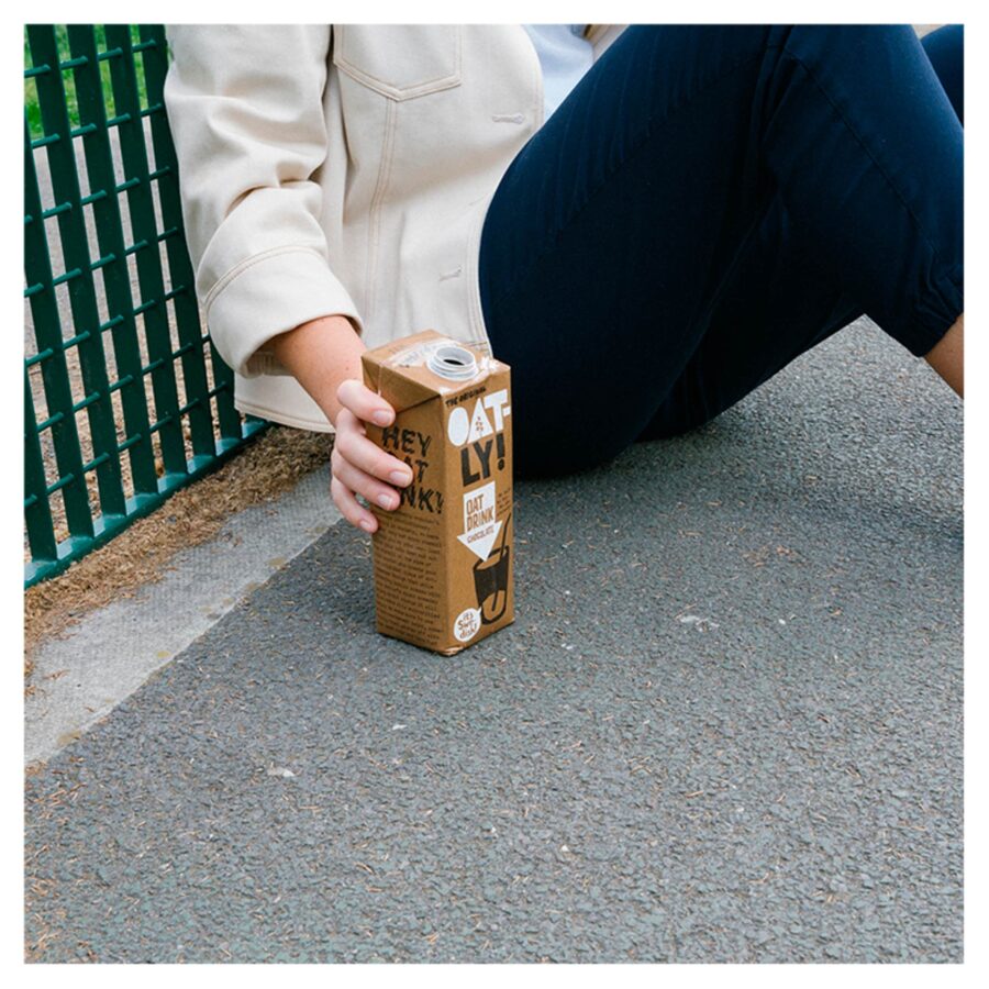 Oatly-Oat-Drink-Chocolate-1L-3