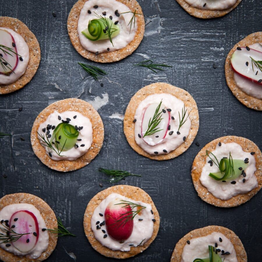 Peters-Yard-Original-Sourdough-crackers-90g-4