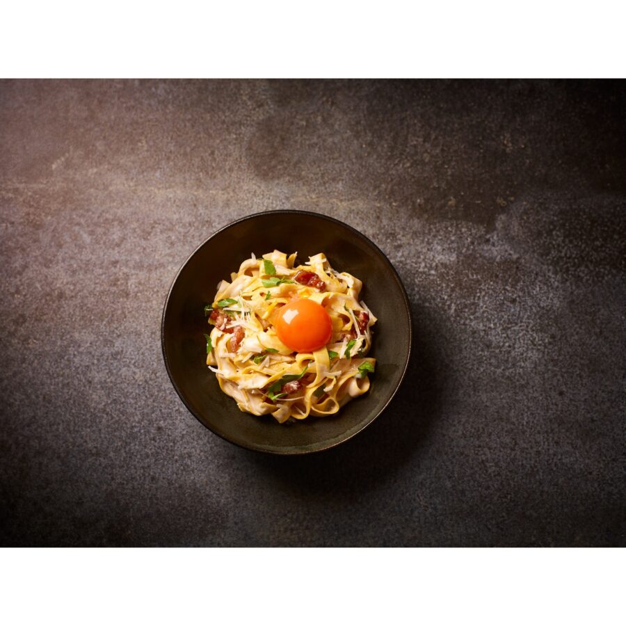 St.Ewe-Rich-Yolk-Free-Range-Eggs-6-Pack-5