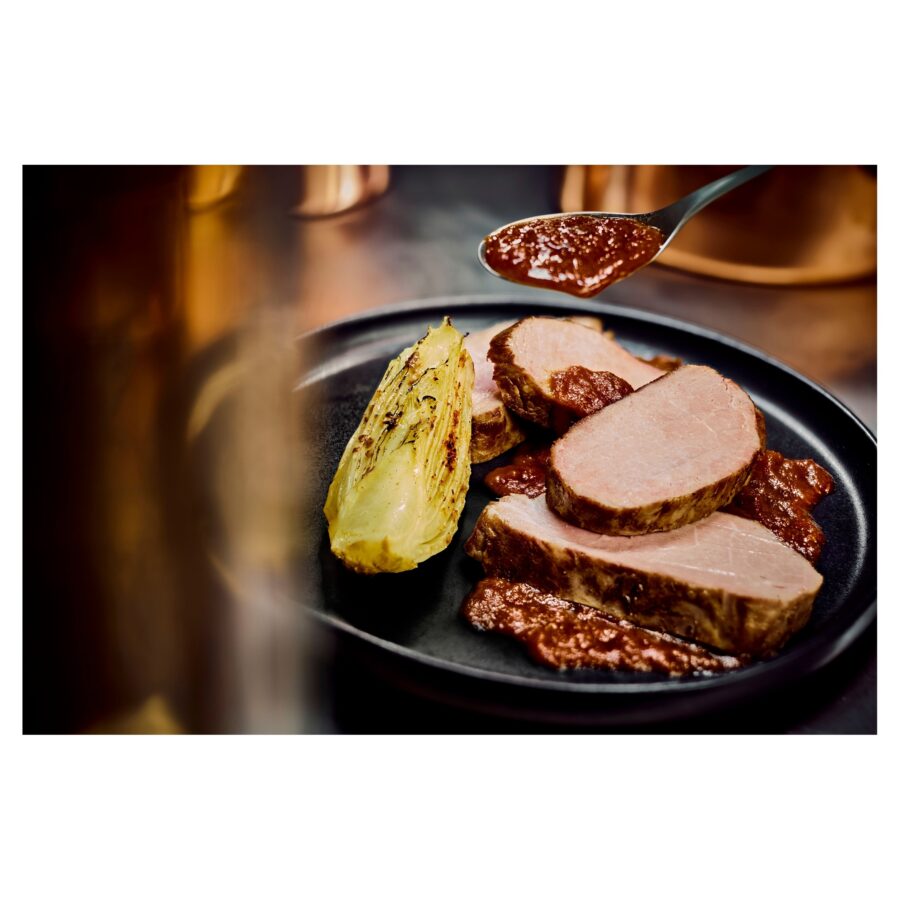 Tesco-Finest-Chefs-Collection-Presa-of-pork-with-fennel-sundried-tomato-reduction-805g-2