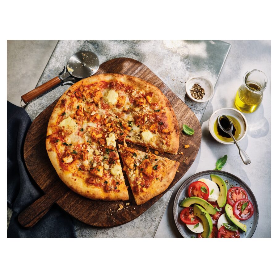Tesco-Finest-Chicken-Parmigiana-Wood-Fired-Pizza-450g-2